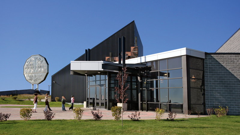 dynamic earth exterior