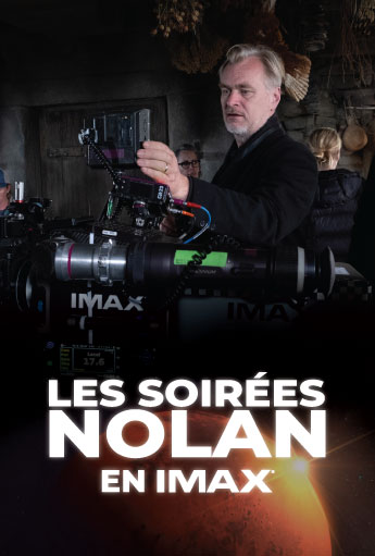 Affiche du film Interstellaire montrant des astronautes debout dans une étendue d’eau peu profonde près d’un vaisseau spatial futuriste sous un ciel spectaculaire, avec le titre INTERSTELLAIRE et l’identification des Soirées Nolan.
